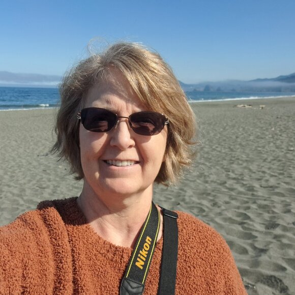 Closet Closing Announcement - Picture 1 of 13